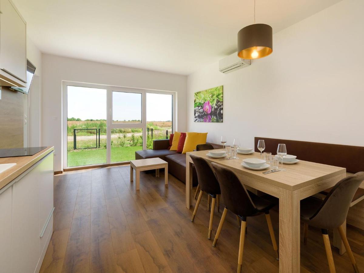 Apartment With Pool, Roof Terrace, Garden Zsira Kültér fotó