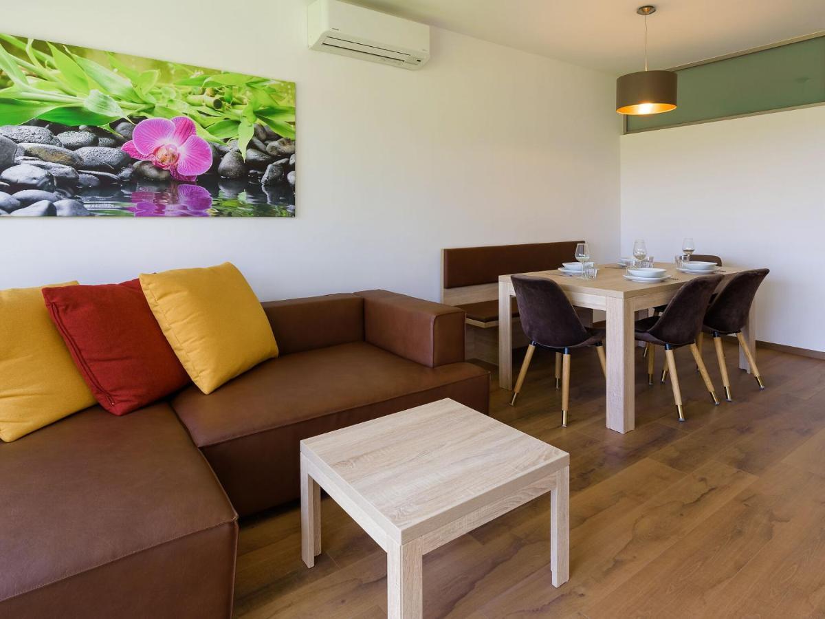 Apartment With Pool, Roof Terrace, Garden Zsira Kültér fotó