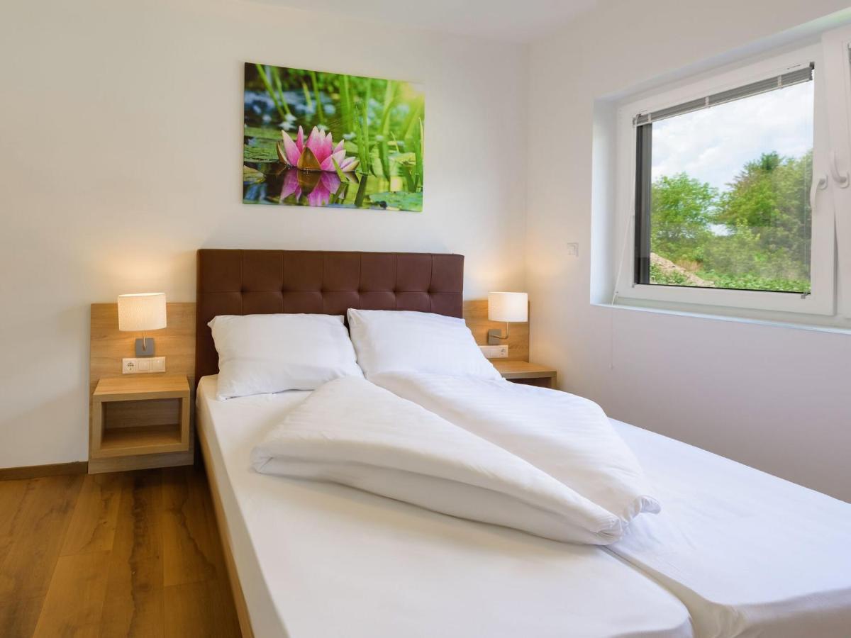 Apartment With Pool, Roof Terrace, Garden Zsira Kültér fotó